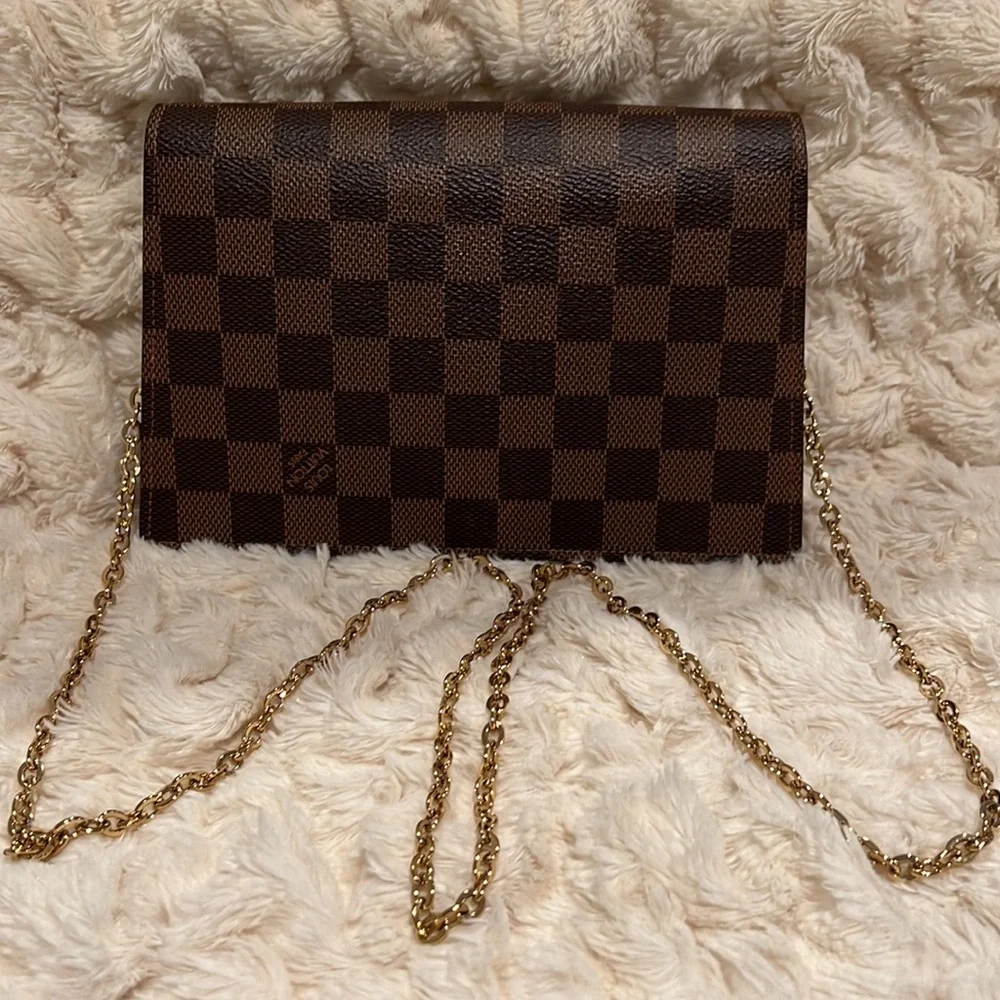 Louis Vuitton Croisette Chain Wallet Crossbody Bag Rose Ballerine Pink i…